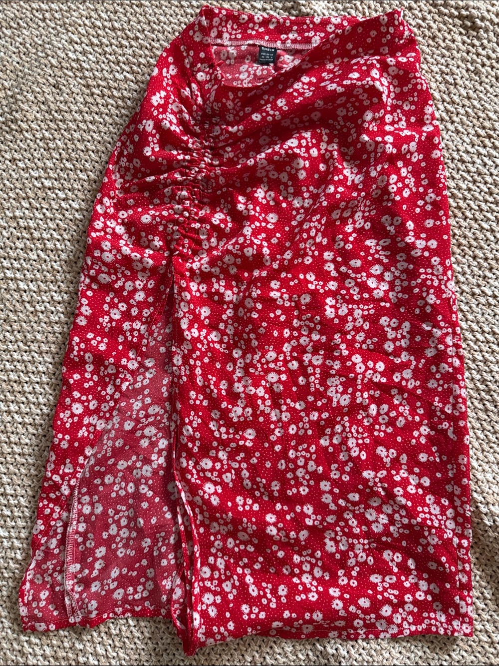 SHEIN Red Daisy Print Midi Skirt